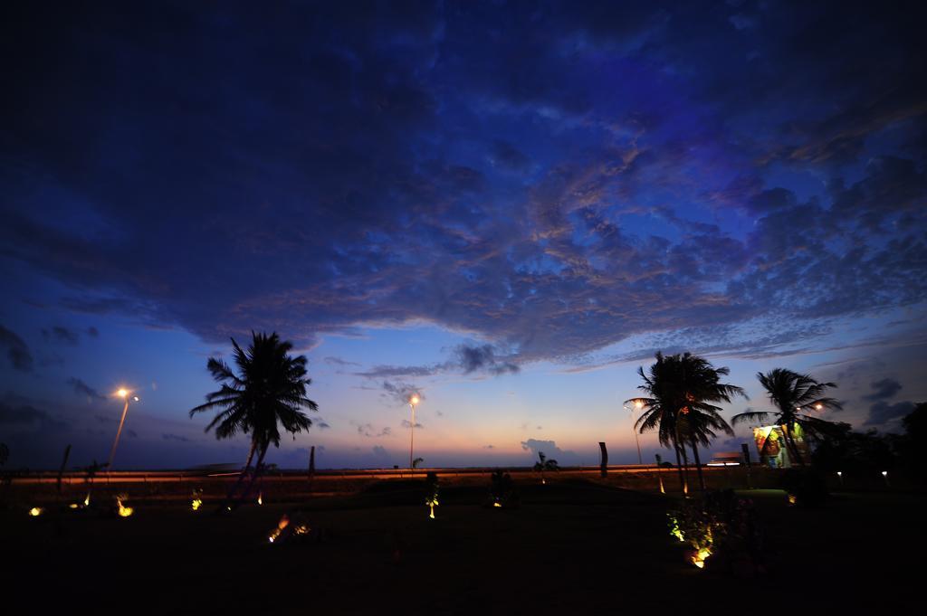 Onreech Hotel Seeduwa Exterior photo