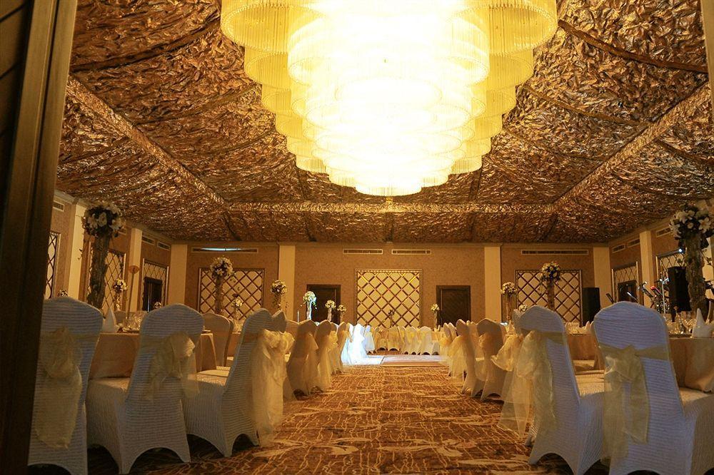 Onreech Hotel Seeduwa Exterior photo