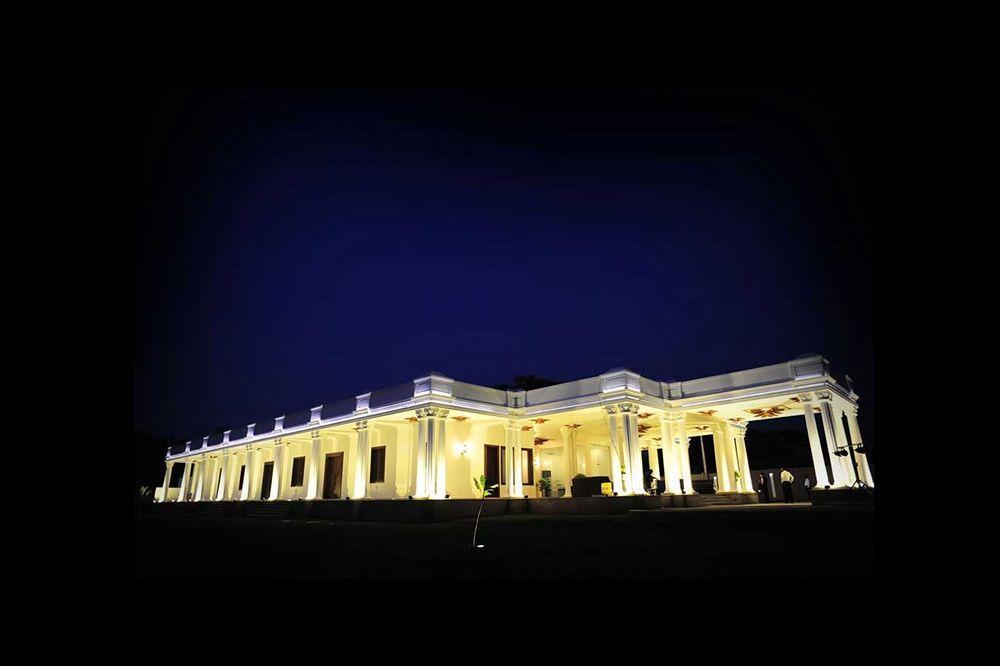 Onreech Hotel Seeduwa Exterior photo